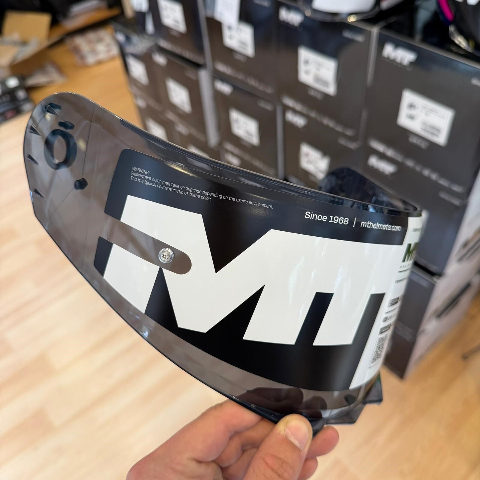 MT HELMETS SİYAH VİZÖR 935 (GENESIS)