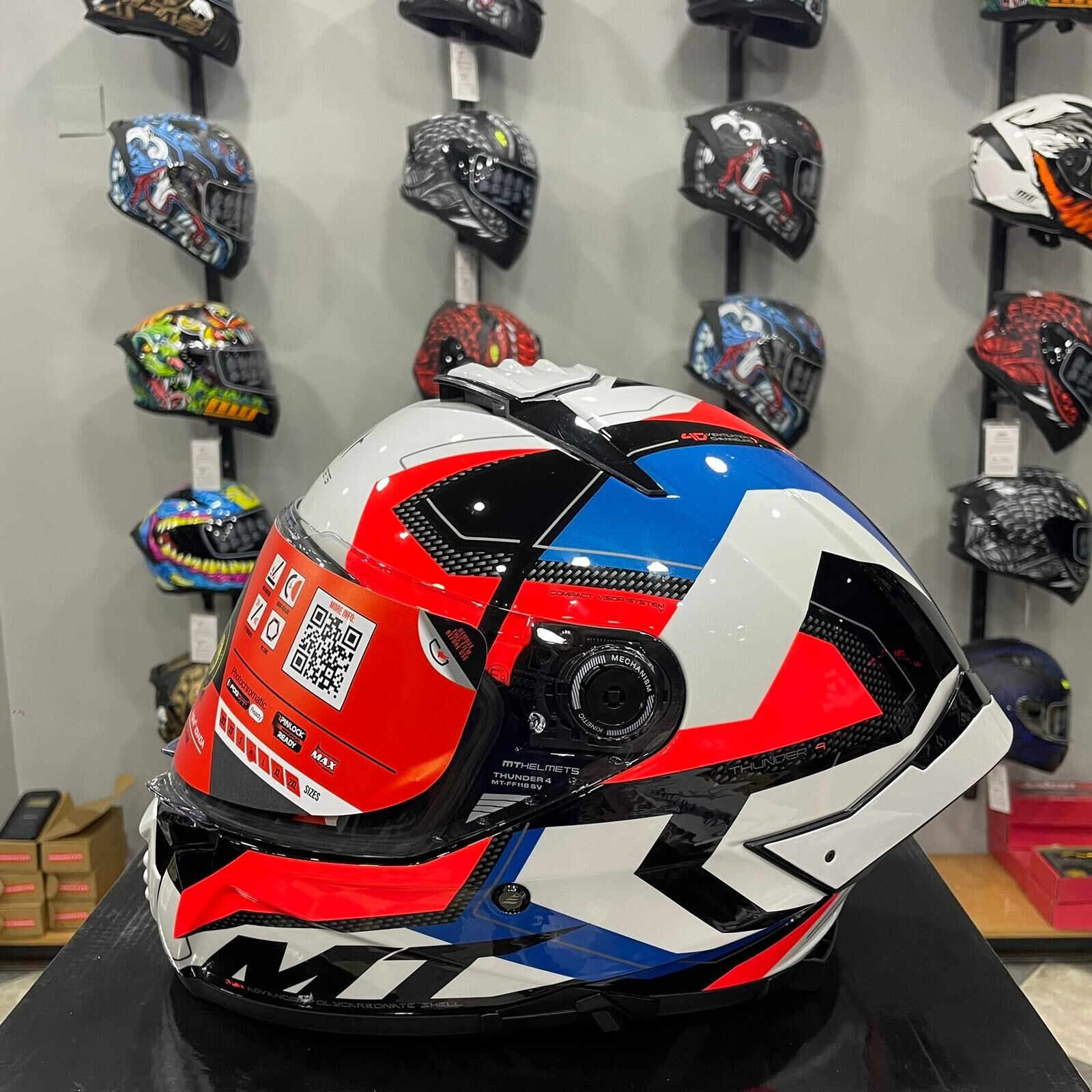 MT Helmets Kask Mt Thunder 4 Sv Valıant A0 Parlak Inci Beyaz Mavi Kırmızı