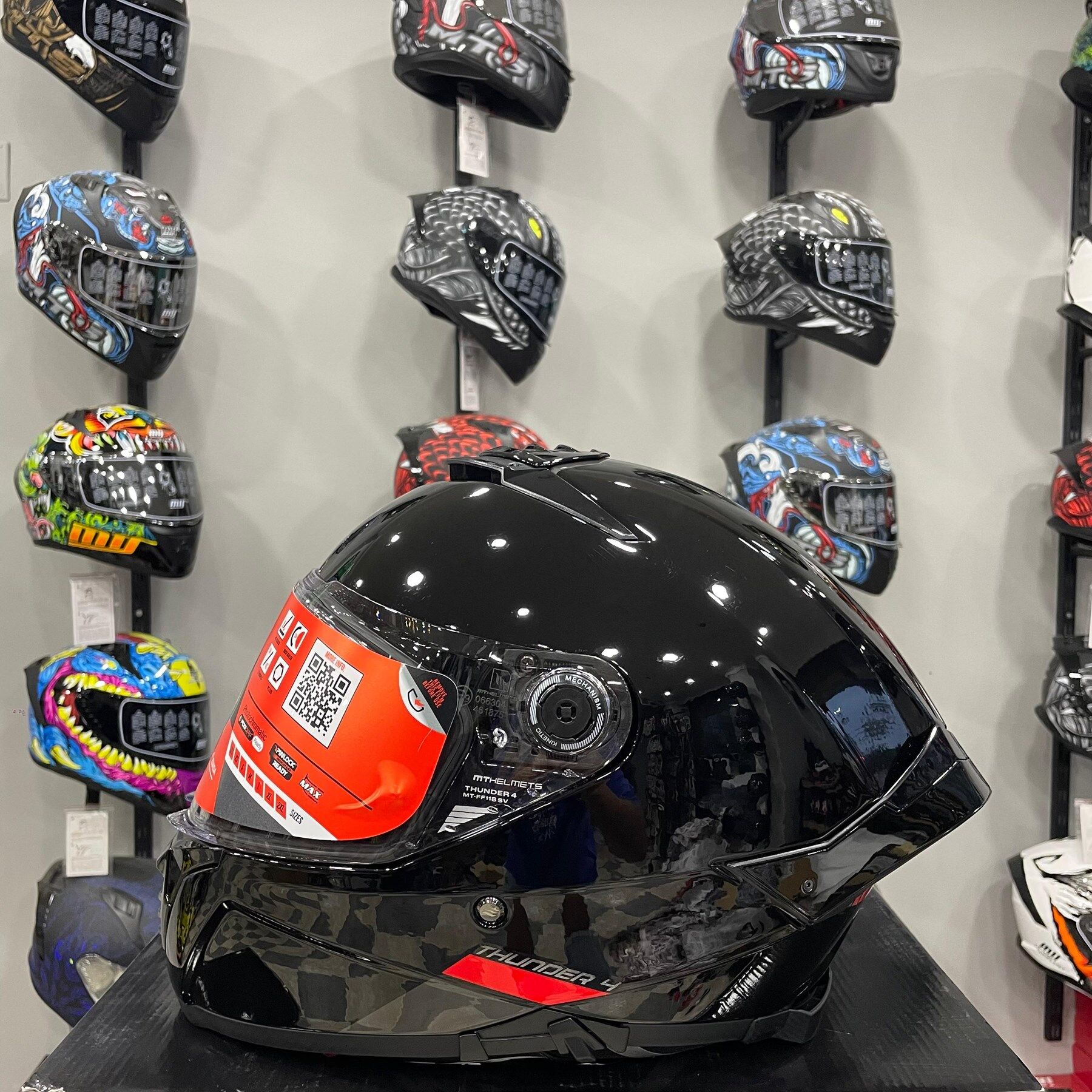 MT Helmets Thunder 4 Sv Solid A1 Parlak Siyah Motosiklet Kaskı