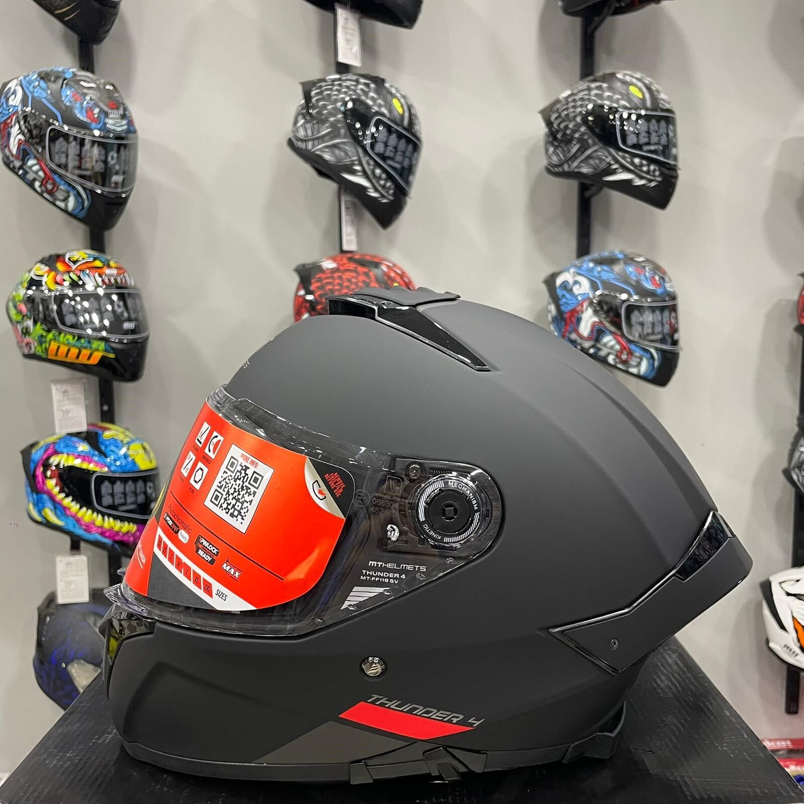 MT Helmets Thunder 4 Sv Solid A1 Mat Siyah Motosiklet Kaskı
