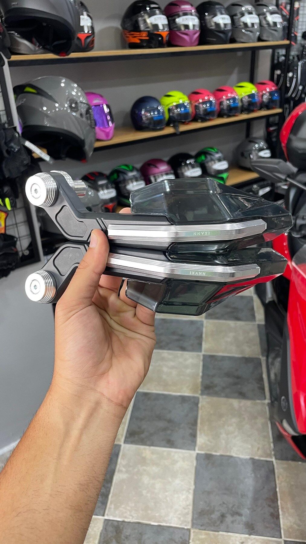 Universal Manet Koruma Gümüş