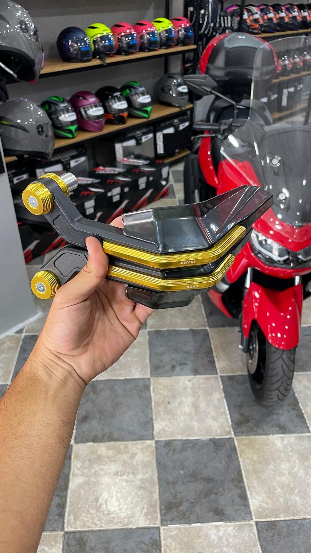 Universal Manet Koruma Gold 1