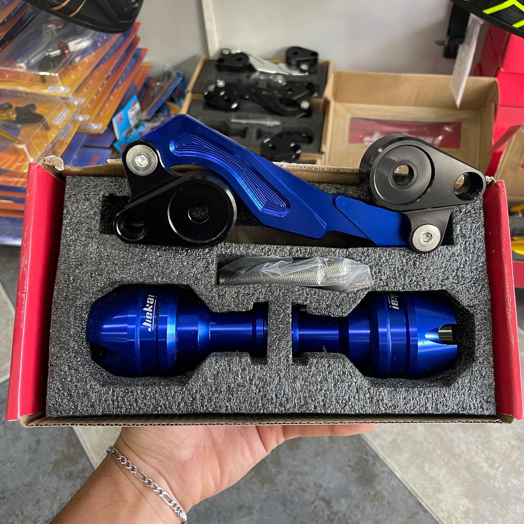 HONDA PCX TÜM MODELLERE UYUMLU EGZOZ TAKOZ RENKLİ METAL MAVİ