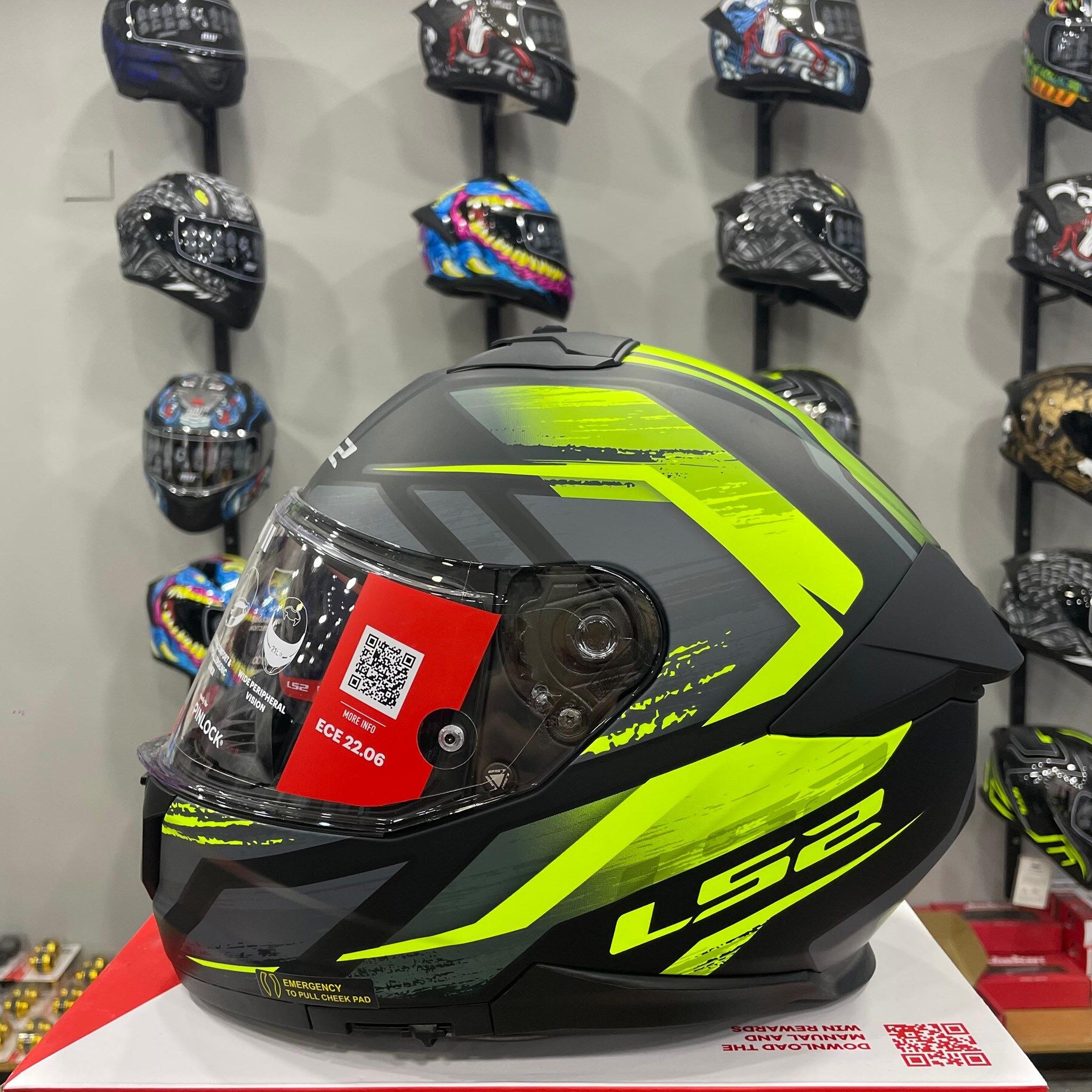 LS2 STREAM 2 FURY MAT SİYAH-GRİ-NEON SARI KASK